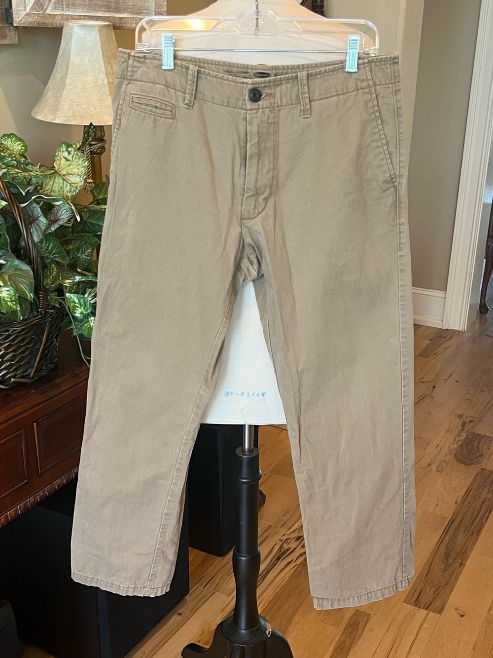 Old Navy Broken In Straight Men's Khaki/Tan Chino Pants